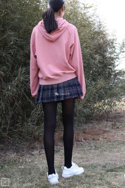 [丝意SIEE] No.061 楠楠 中厚黑丝