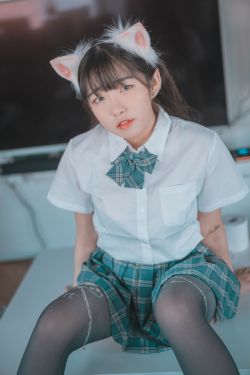 [DJAWA]  Sonson – Plug Me In 写真套图