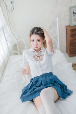 [风之领域] NO.075 午后阳光下的白丝学妹