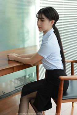 IESS异思趣向 – 模特： 小宝 《迷人波点》