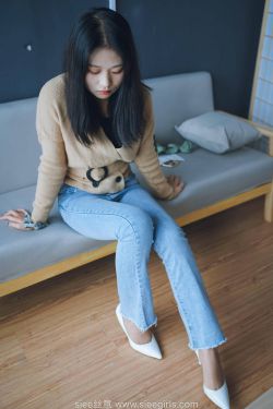 [丝意SIEE] No.471 文文 白色高跟鞋，裤里丝