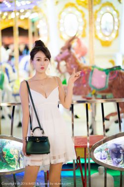 王曼妮好Q 《街拍+泳池旁小清新系列》[爱蜜社IMiss] Vol.141