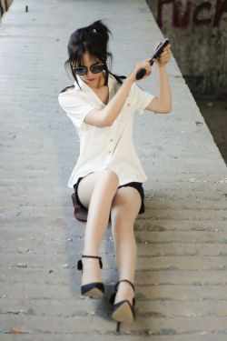 [奈丝] NO.123 小仙 怎么不好好穿鞋