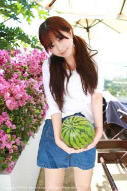 刘飞儿Faye《西瓜+牛仔超短裙+针织内衣》 [秀人网XiuRen] No.490