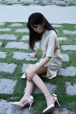 [奈丝] NO.131 小橙子 户外躺拍