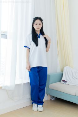 物恋传媒 No.2241 美兔 -板鞋、黑网袜、校服裤里丝