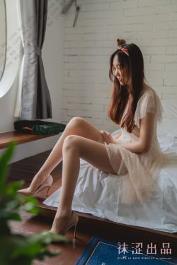 [袜涩] VOL.066 思甜 呼吸小院