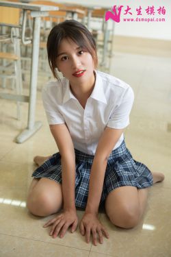 [大生模拍] No.148 小颖 教室美丝足