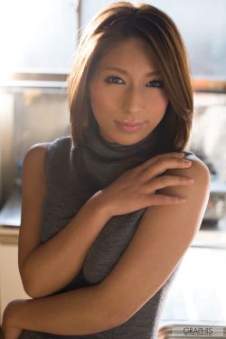 Nami Hoshino 星野ナミ [Graphis] First Gravure 初脱ぎ娘