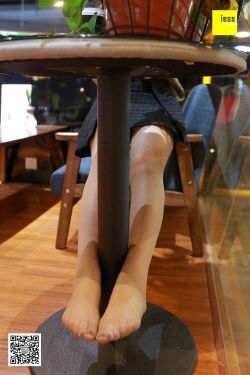 紫紫《绝美长腿咖啡丝》 [异思趣向IESS] 丝享家193