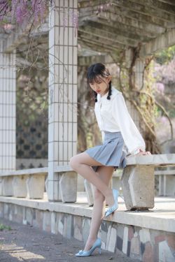 [奈丝] NO.049 小橙子 清纯呆萌的学妹