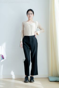 物恋传媒 No.2290 茯苓 – 板鞋、皮鞋、白船袜、黑棉袜、皮筋绑脚老头乐挠脚剧情 物恋传媒 No.2290 茯苓 – 板鞋、皮鞋、白船袜、黑棉袜、皮筋绑脚老头乐挠脚剧情