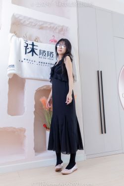 BoBoSocks袜啵啵 No.511 奶油 – 平底鞋、厚黑丝、做瑜伽动作时老头乐挠脚剧情