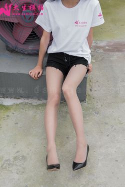 [大生模拍] No.134 小柒 短裤里，只穿了丝