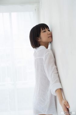 湊莉久《Carbonated》 [Graphis] Gals