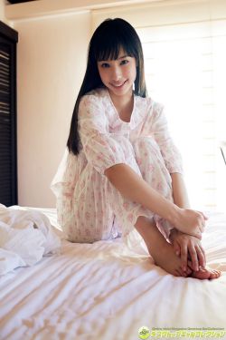 鹤卷星奈《爽やか笑顔とスレンダーボディで大人気！！》 [DGC]