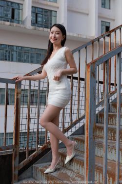 IESS异思趣向 – 模特： 小婕 《针织包臀裙》