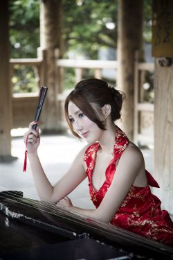 台湾女神Syuan赵芸《至善園》外拍 台湾女神Syuan赵芸《至善園》外拍