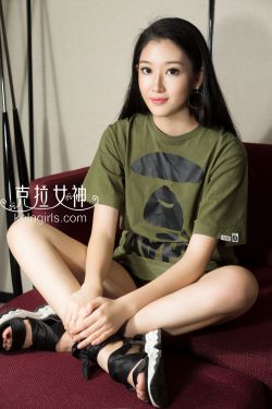 思茹《黑丝衬赤足》 [克拉女神]