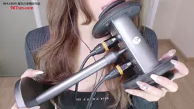 小喵煮面_左右环绕舔耳_孔雀鱼_23min