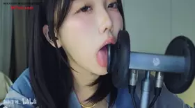 酥酥学姐_近距离舔耳