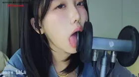 酥酥学姐_近距离舔耳