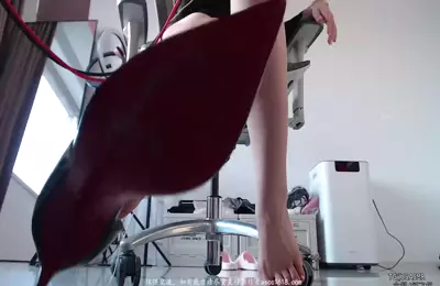 秋水4月30元女上司