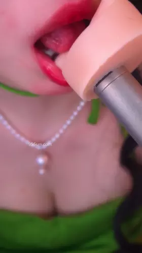 小羊喵_8月小羊穿的一身绿，哥哥生活过得去