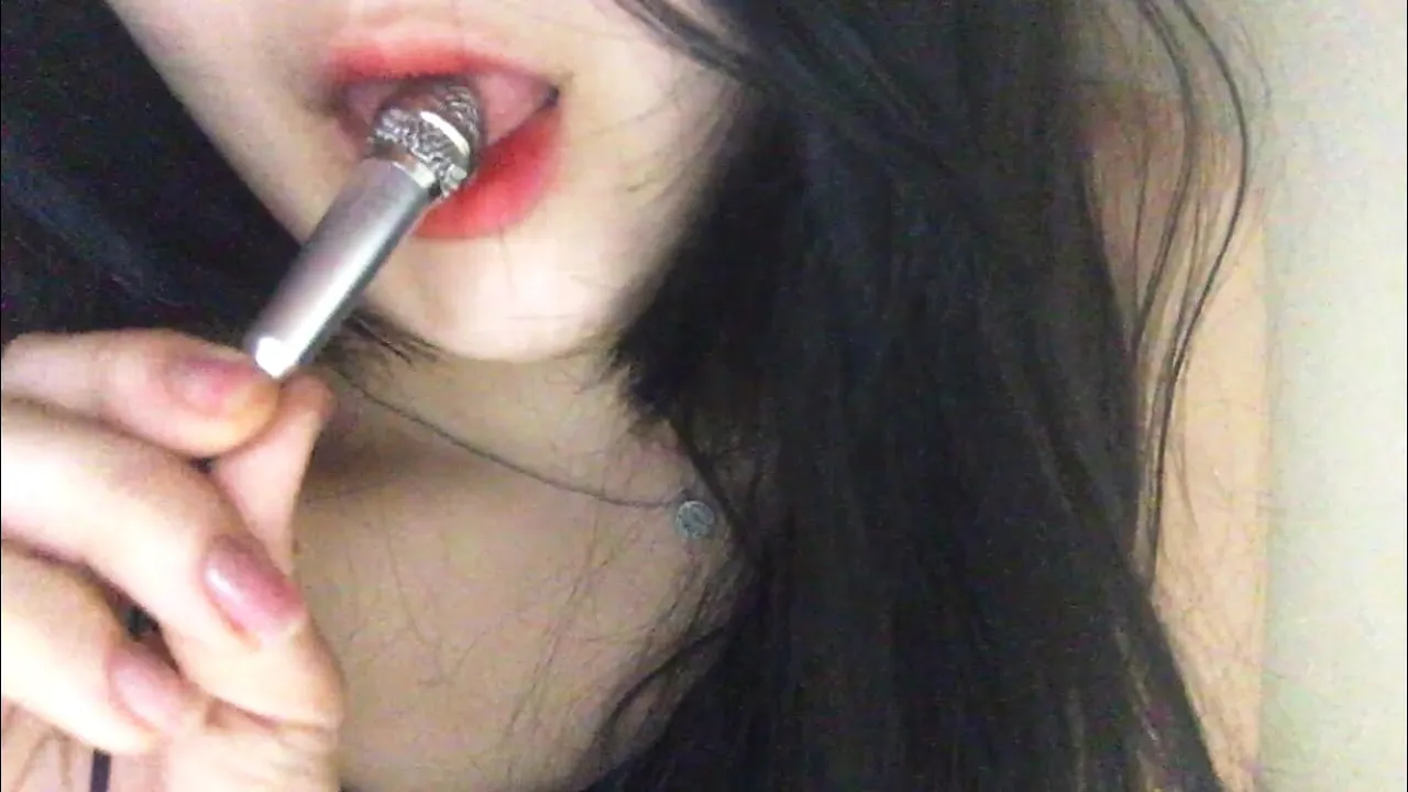 韩国小姐姐 吞掉迷你麦克风 口腔音