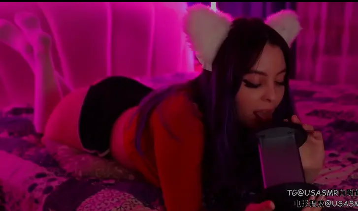 Moona_ASMR_白袜黑色短裤_舔耳 Moona_ASMR_白袜黑色短裤_舔耳