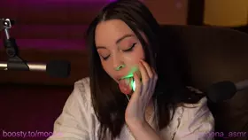 moona_舔_Moona_sucking_and_licking_her_plug moona_舔_Moona_sucking_and_licking_her_plug