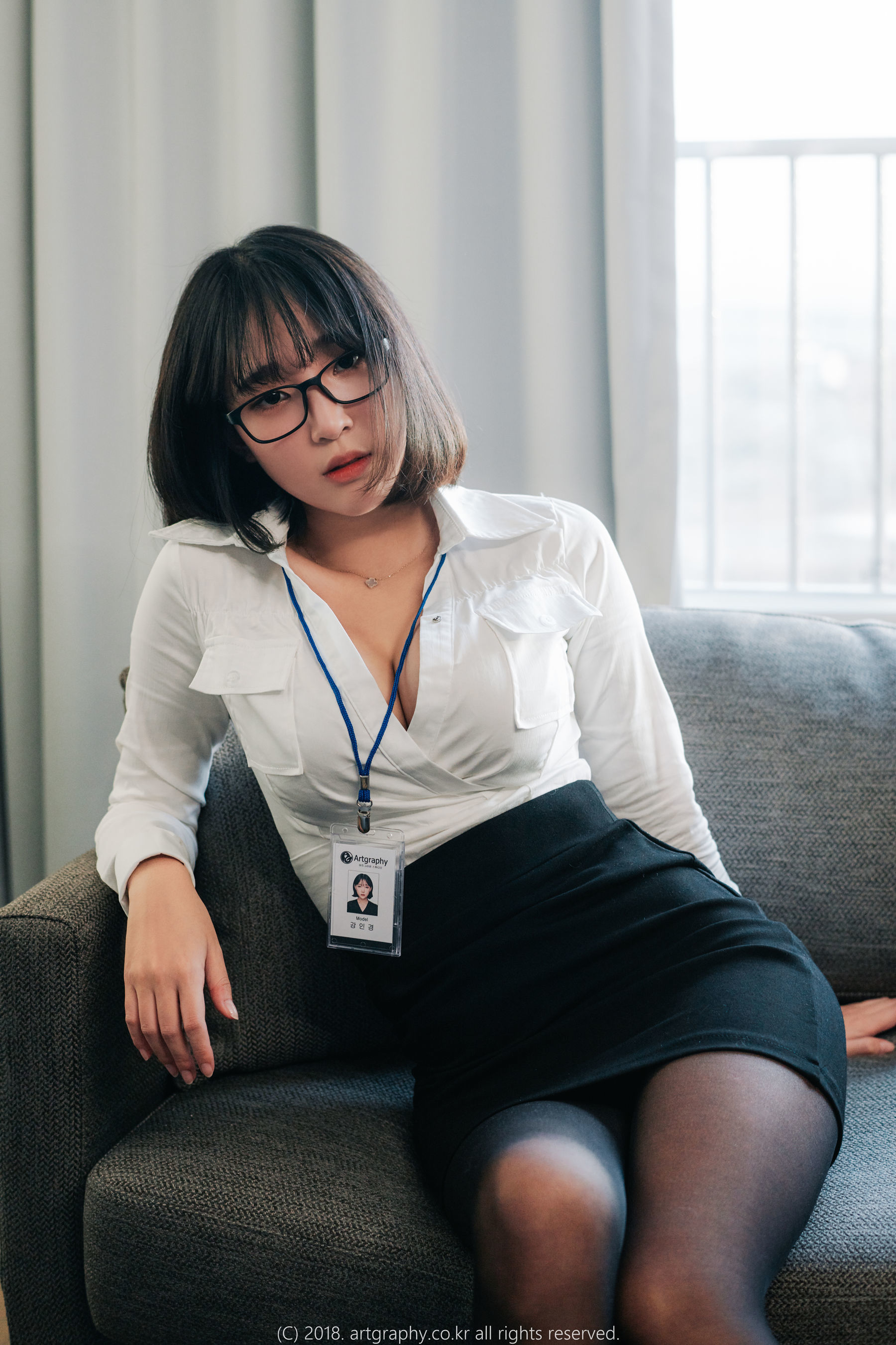 [ARTGRAVIA] VOL.042 巨乳少女姜仁卿 - 黑丝制服+女仆诱惑_第2张