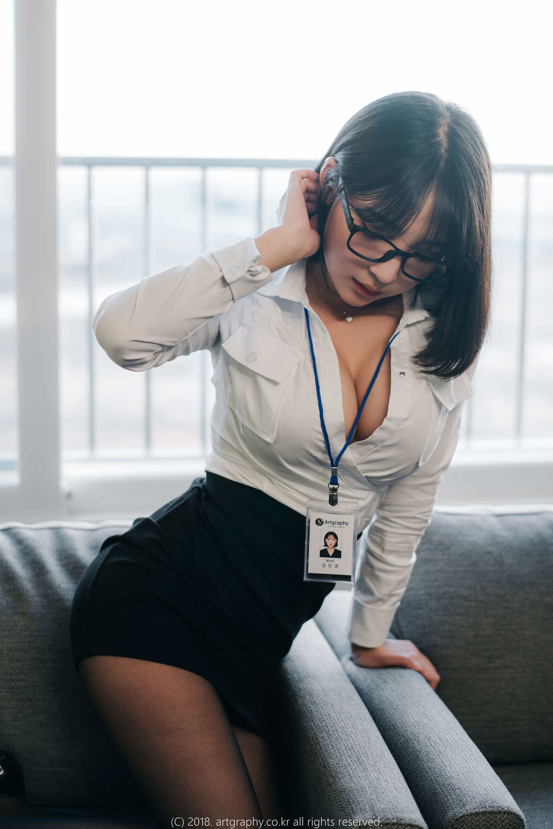 [ARTGRAVIA] VOL.042 巨乳少女姜仁卿 - 黑丝制服+女仆诱惑_第3张