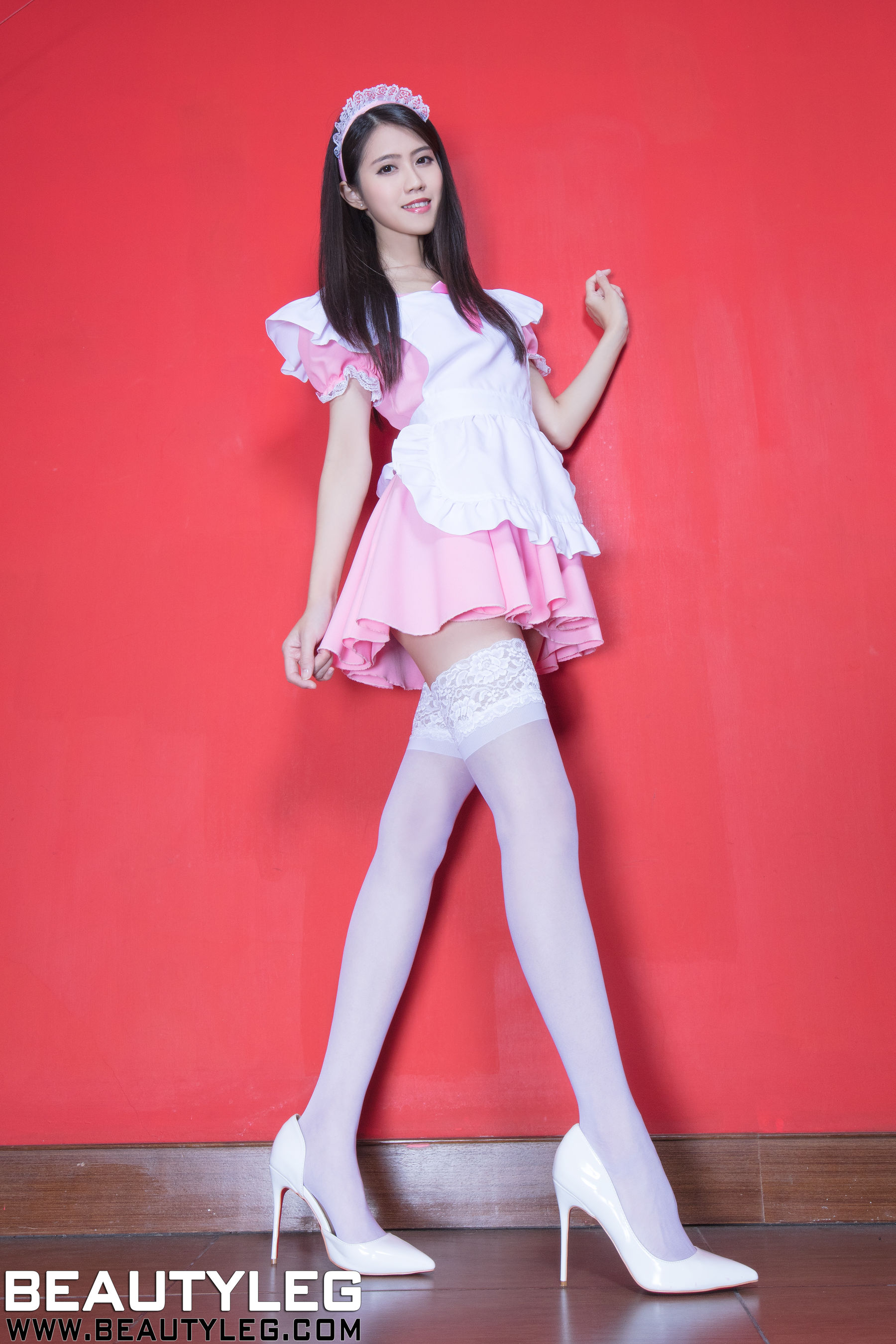 腿模Candy廖坎蒂《黑丝OL+粉色女仆》 [Beautyleg] NO.1522 美腿_第3张