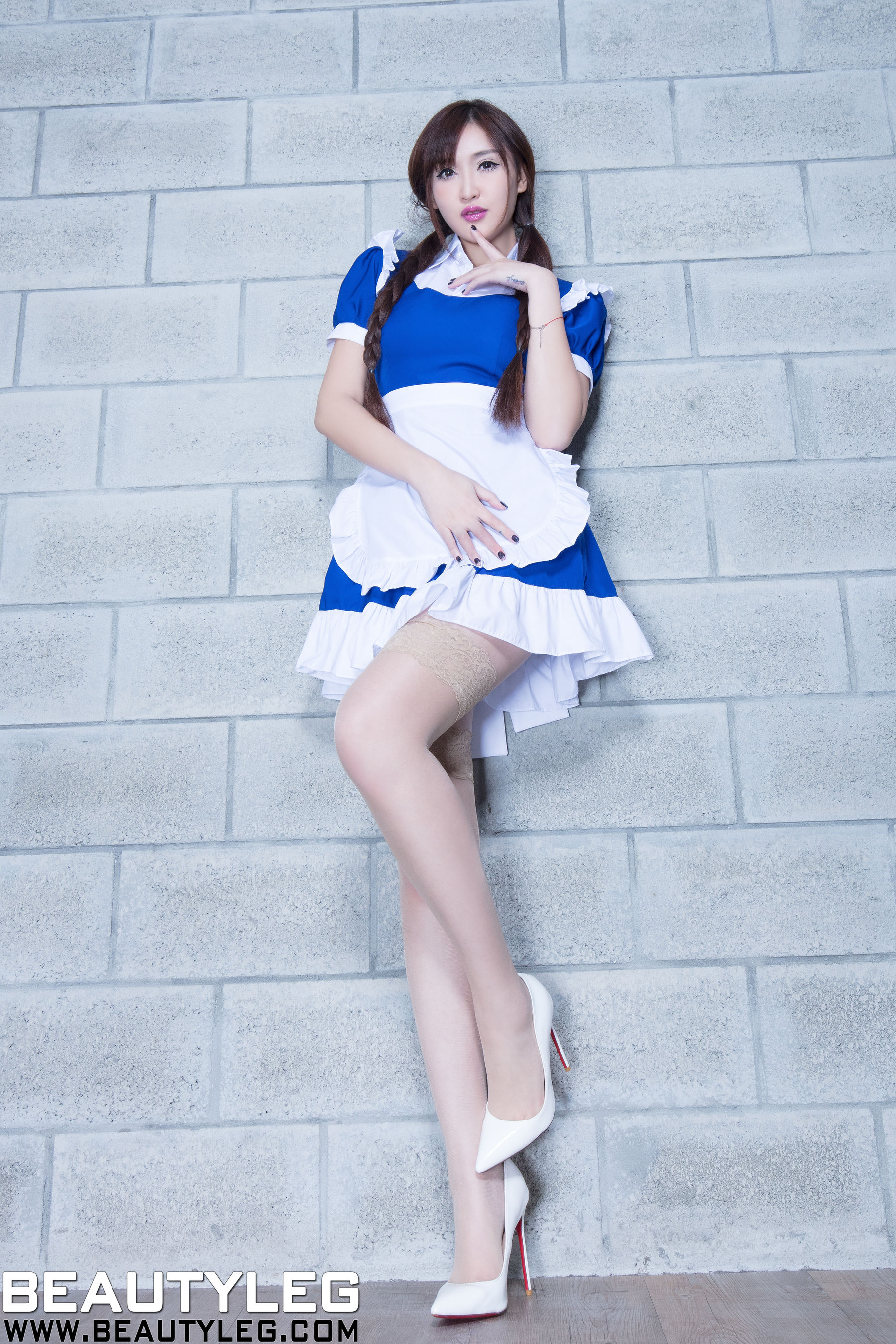 任育萱Vanessa《肉丝袜美腿+无丝美腿》 [Beautyleg] No.1609_第3张