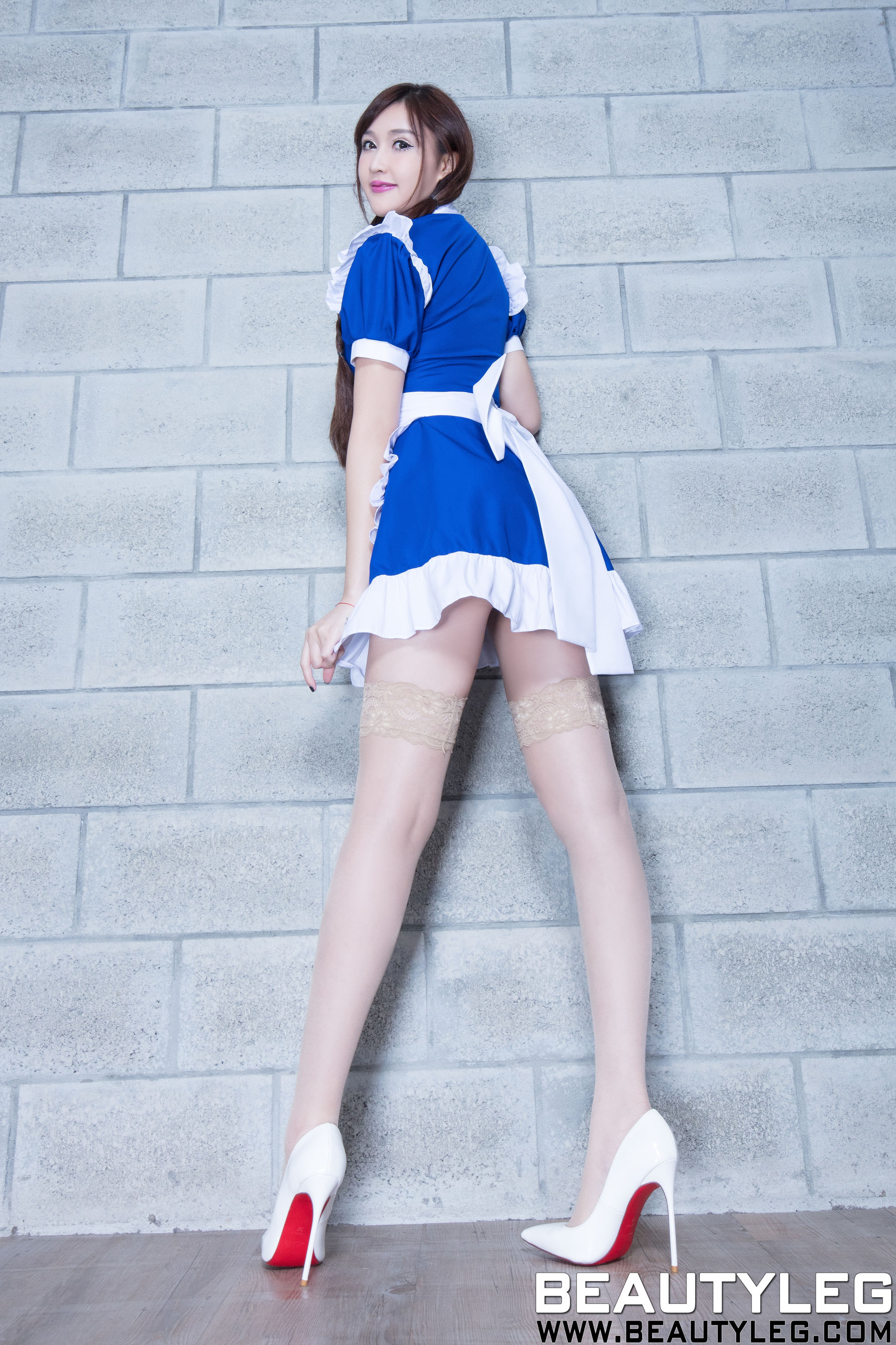 任育萱Vanessa《肉丝袜美腿+无丝美腿》 [Beautyleg] No.1609_第5张