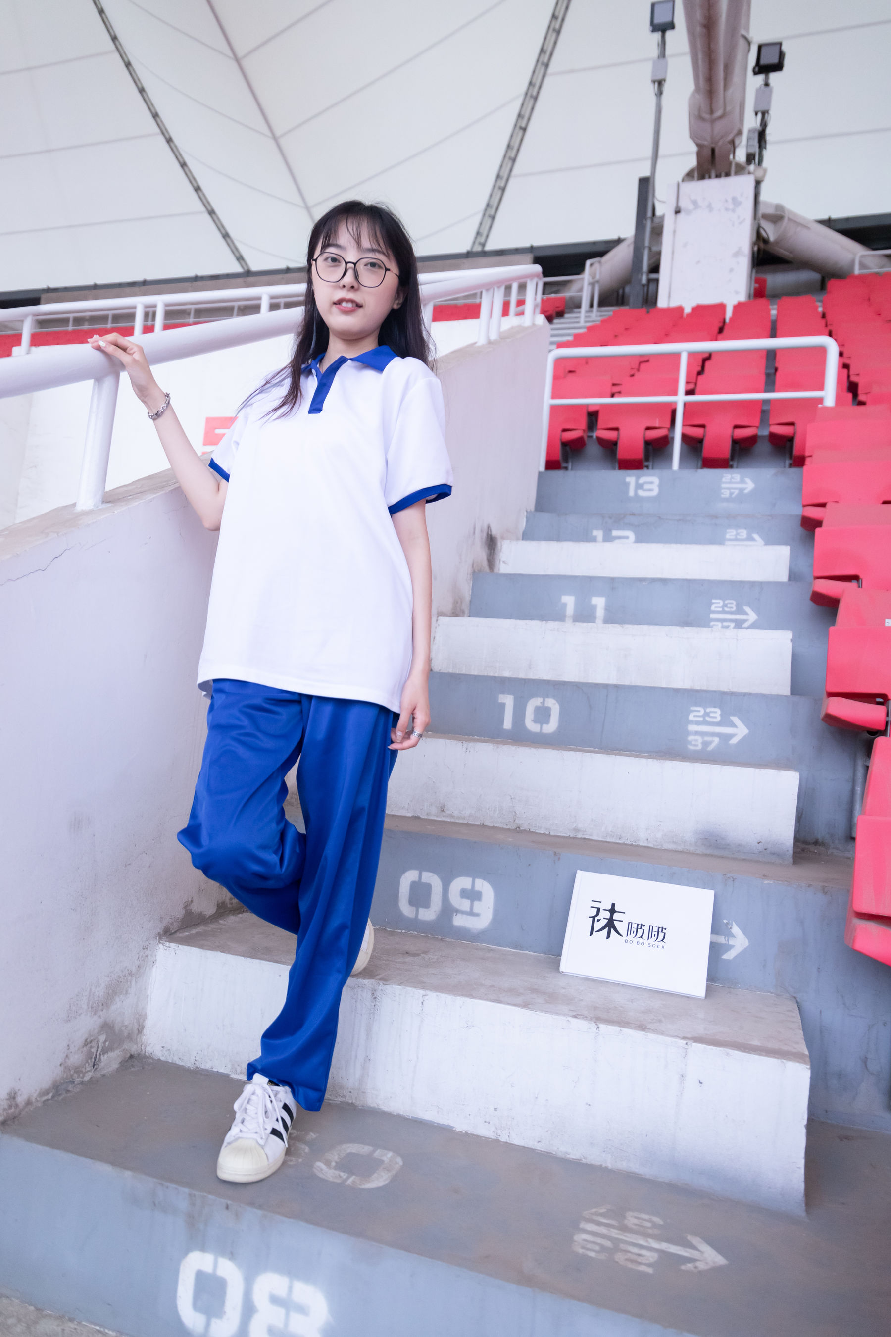 BoBoSocks袜啵啵 No.002 稚予-校服、贝壳头、白棉袜、裸足_第4张