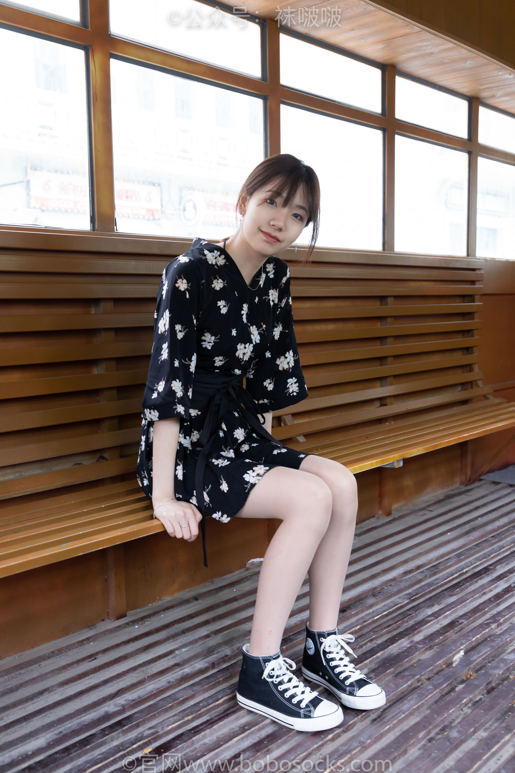 BoBoSocks袜啵啵 No.013 小甜豆-匡威帆布鞋、浅灰色短棉袜、肉丝_第1张