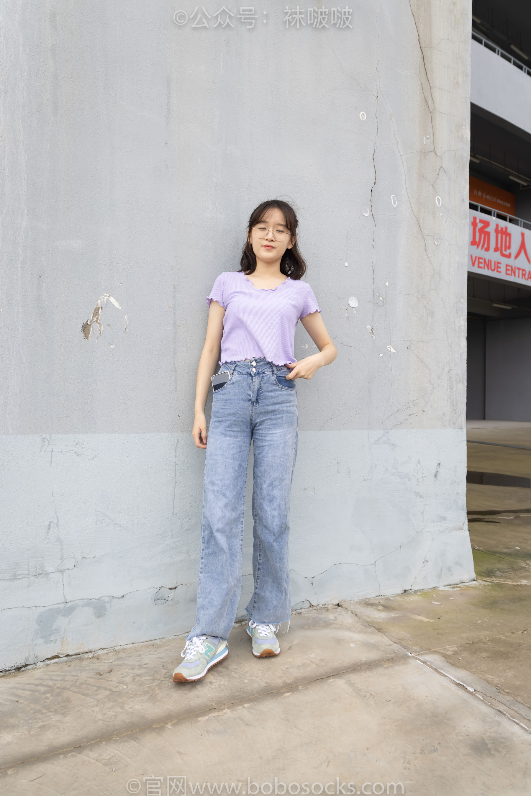 BoBoSocks袜啵啵 No.020 熊熊-NB运动鞋、蓝色短棉袜、裸足_第4张