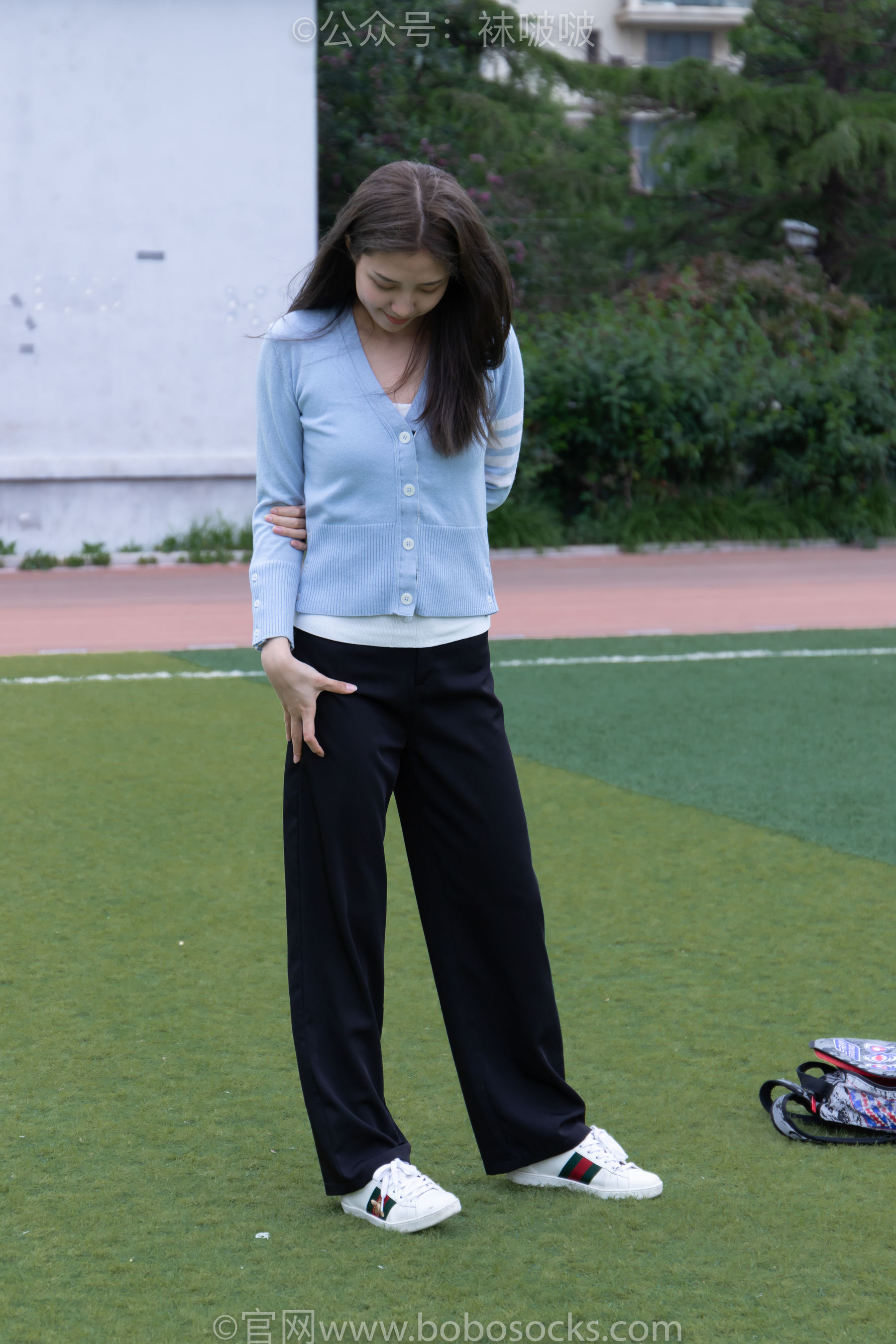 BoBoSocks袜啵啵 No.021 泡芙-板鞋、白棉袜、裸足_第1张