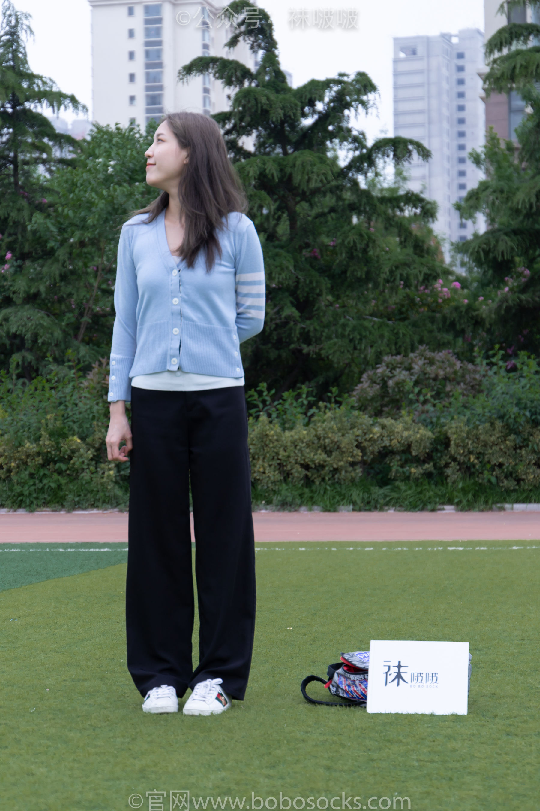 BoBoSocks袜啵啵 No.021 泡芙-板鞋、白棉袜、裸足_第4张