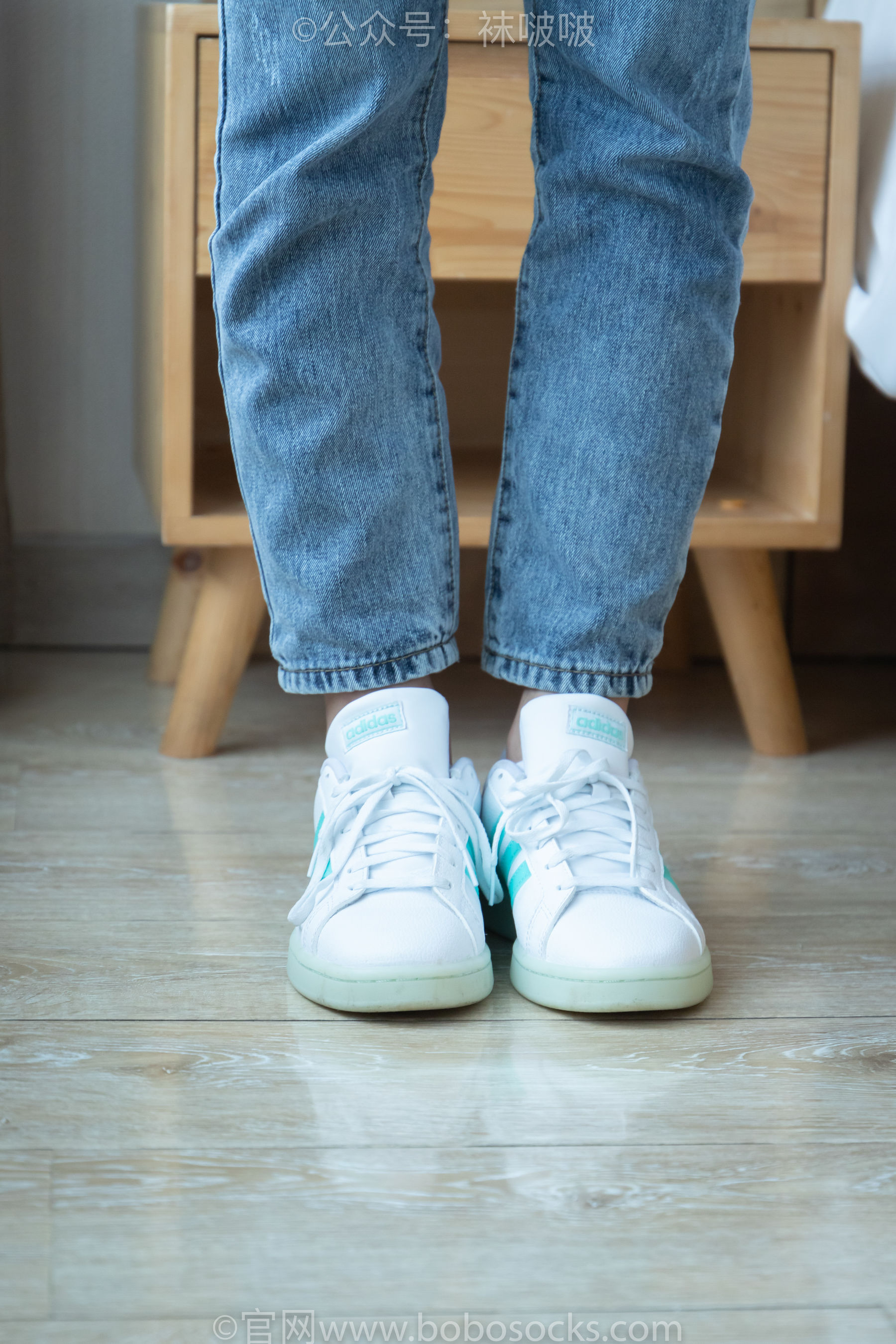 BoBoSocks袜啵啵 No.024 涵涵-板鞋、白棉袜、裸足_第4张