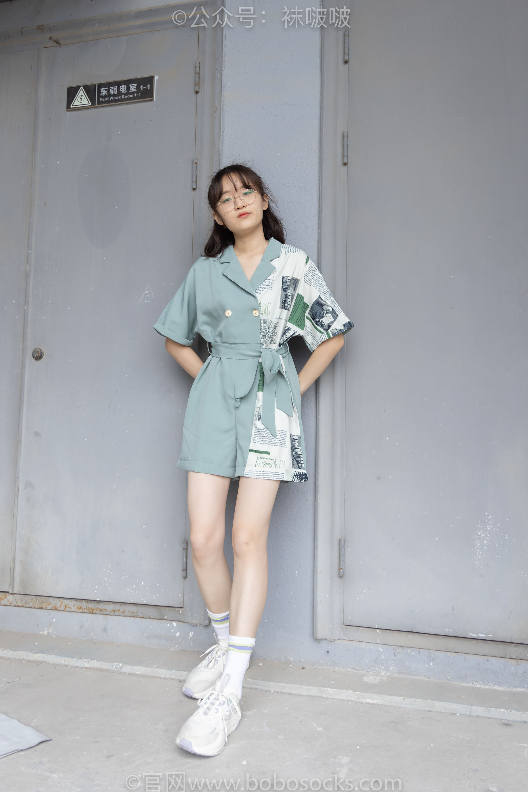 BoBoSocks袜啵啵 No.025 熊熊-安踏运动鞋、白色棉袜、裸足_第2张