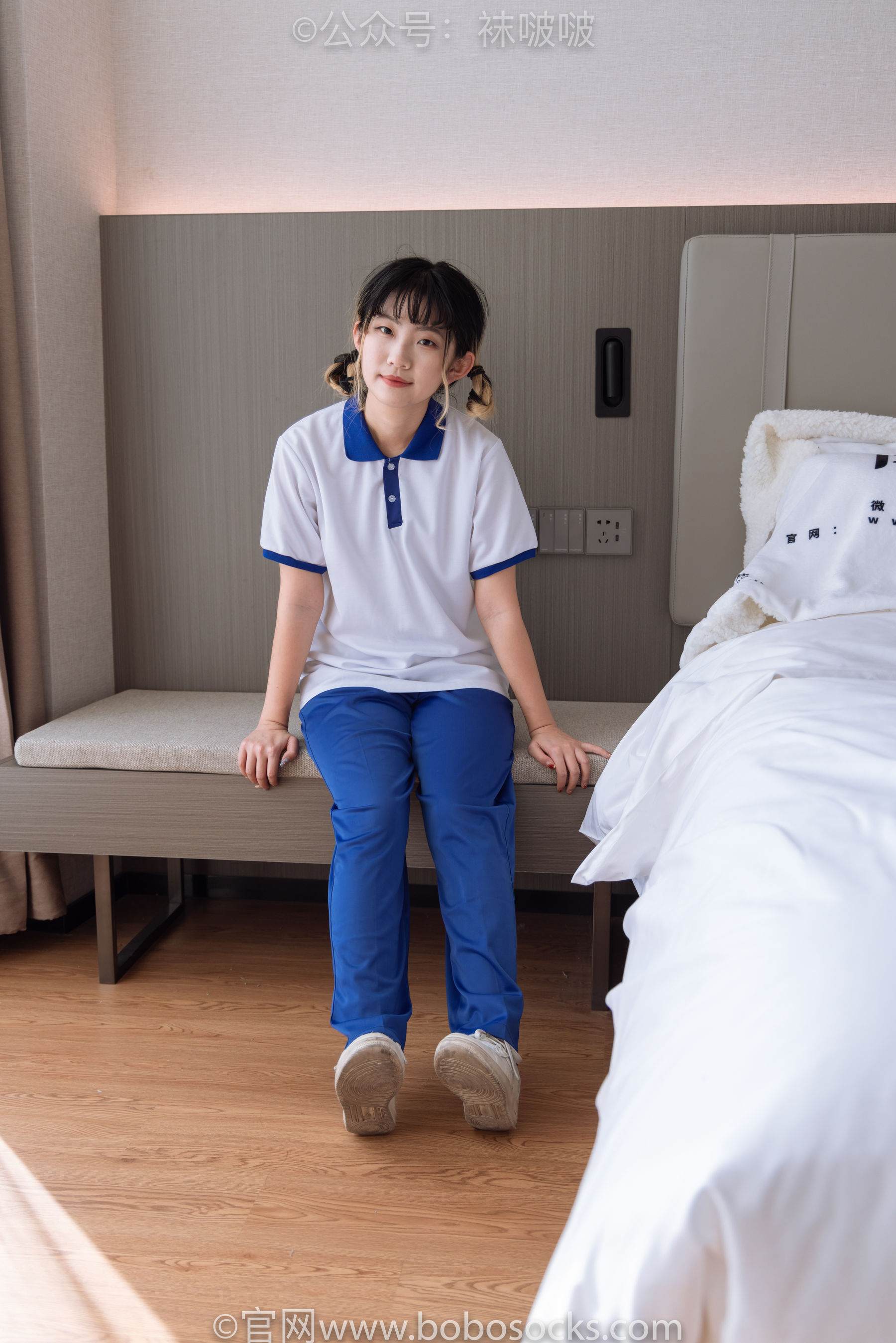 BoBoSocks袜啵啵 No.042 砂糖-校服、板鞋、白棉袜、油亮白丝_第3张