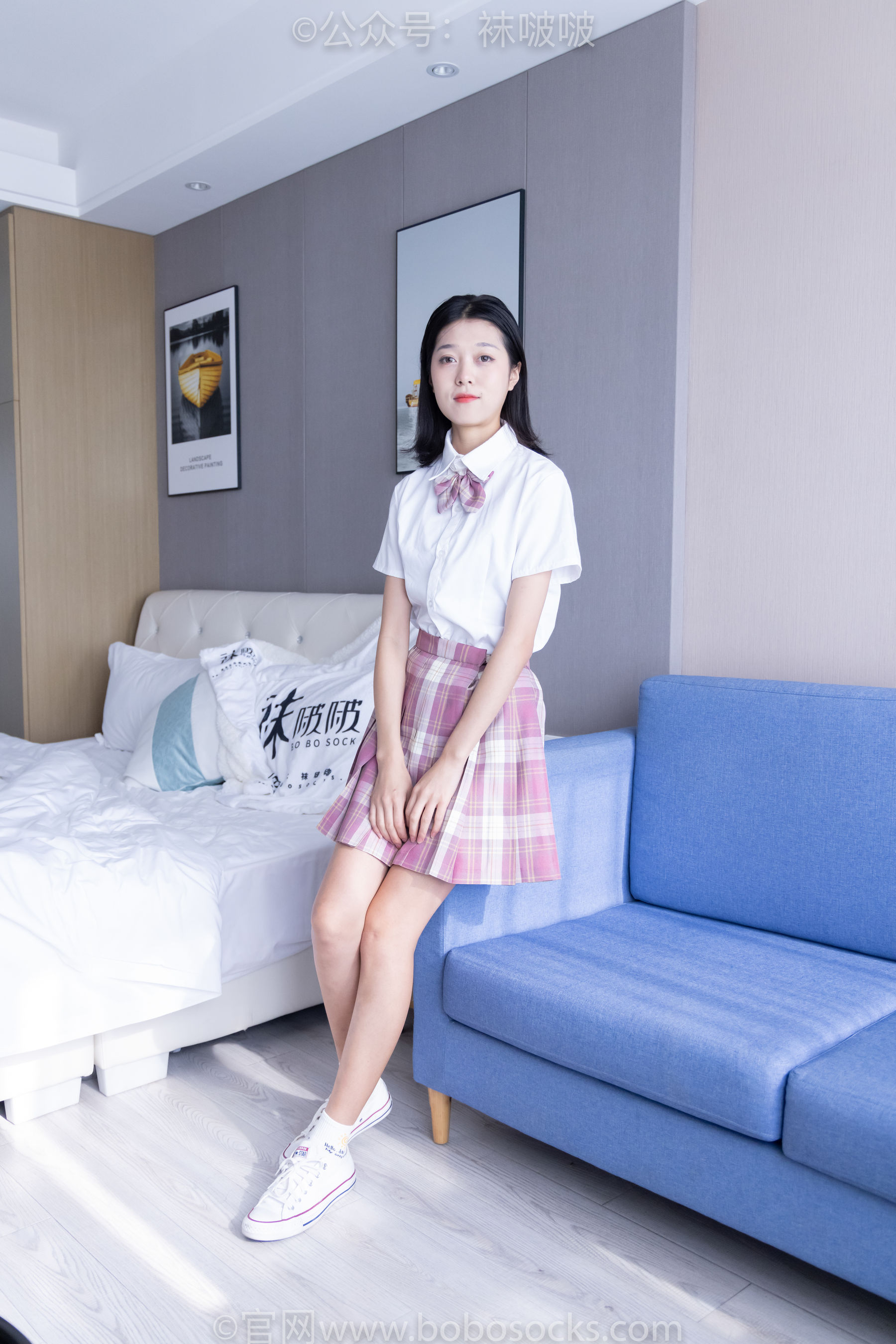 BoBoSocks袜啵啵 No.052 瑶瑶-JK制服、帆布鞋、白棉袜、裸足_第1张