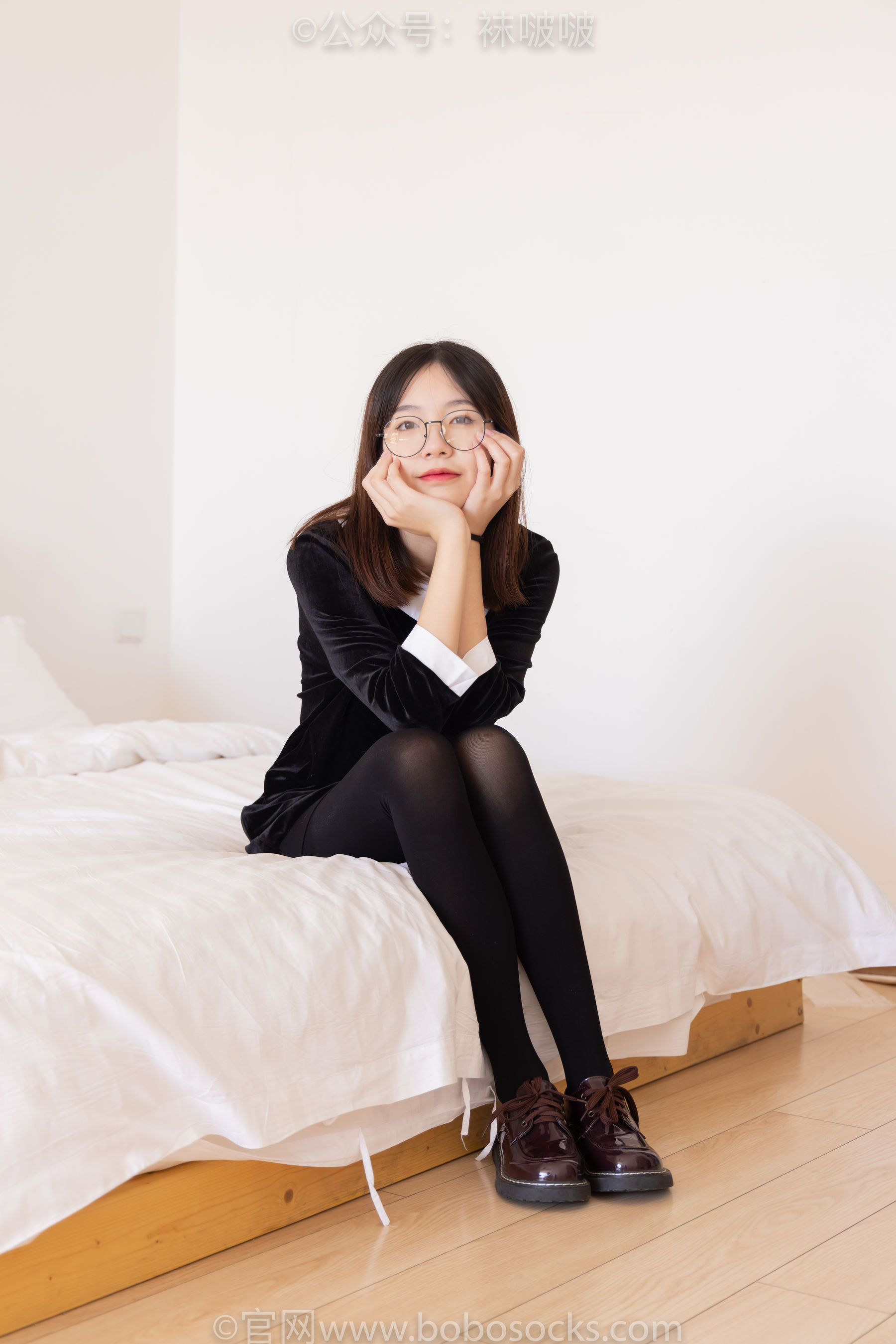 BoBoSocks袜啵啵 No.053 小甜豆-皮鞋、厚黑丝、黑色蕾丝船袜_第2张