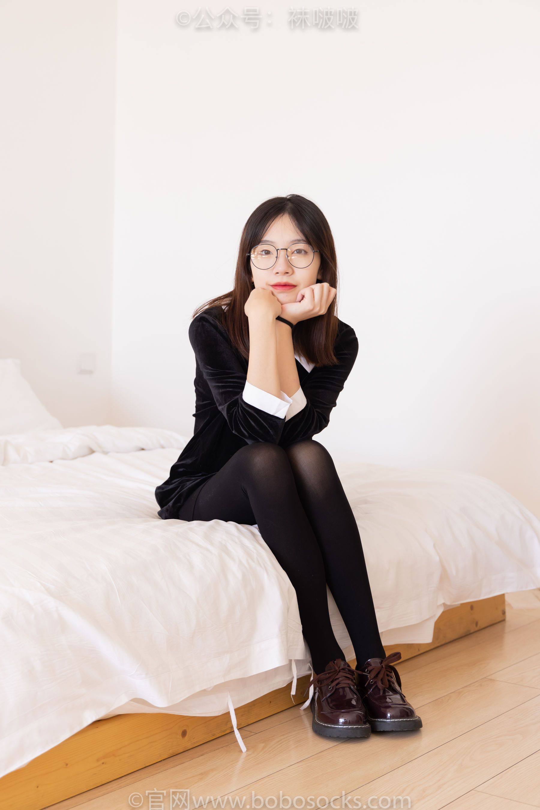 BoBoSocks袜啵啵 No.053 小甜豆-皮鞋、厚黑丝、黑色蕾丝船袜_第3张