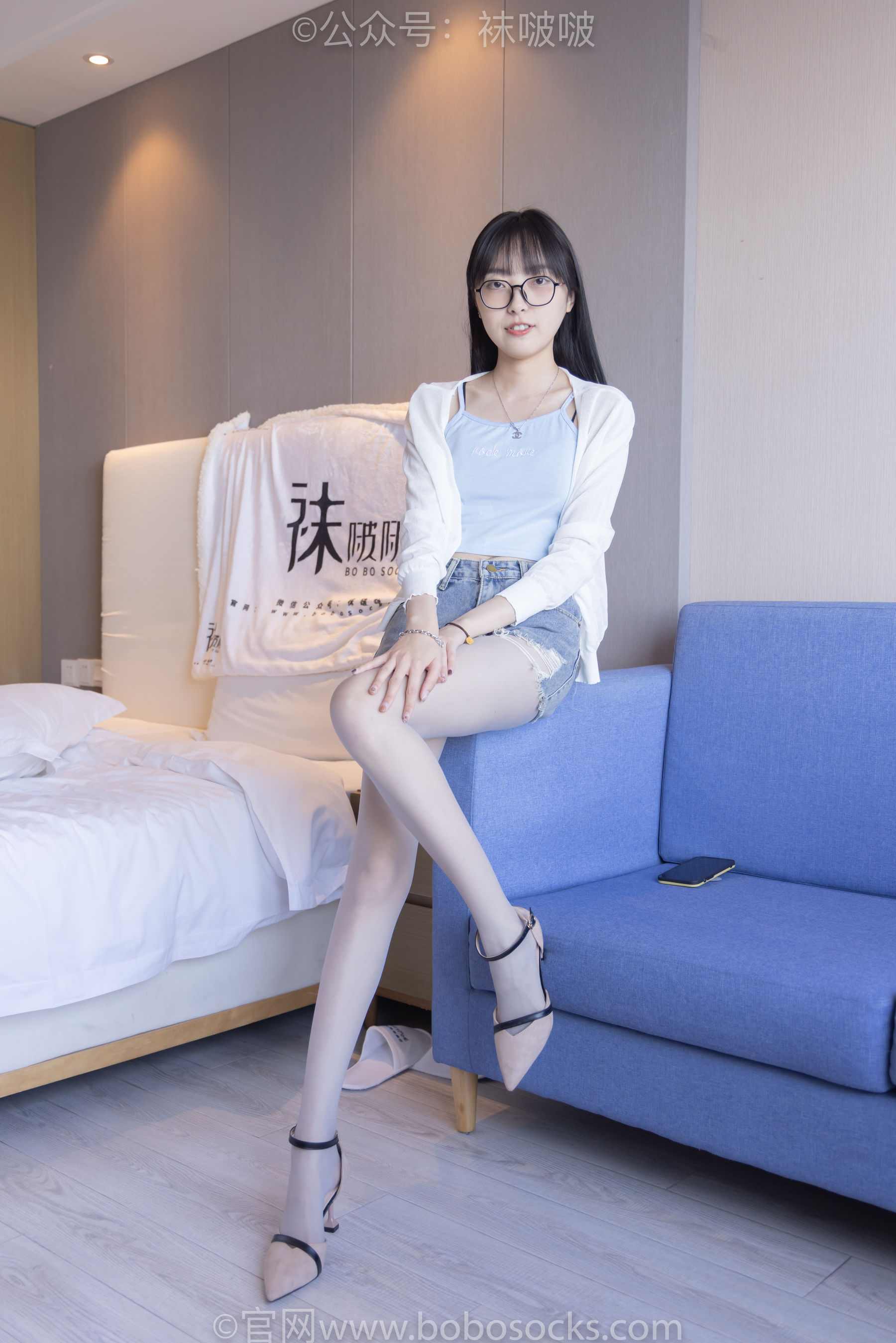 BoBoSocks袜啵啵 No.083 稚予-高跟鞋、凉鞋、白丝、裸足涂白色指甲油剧情_第2张