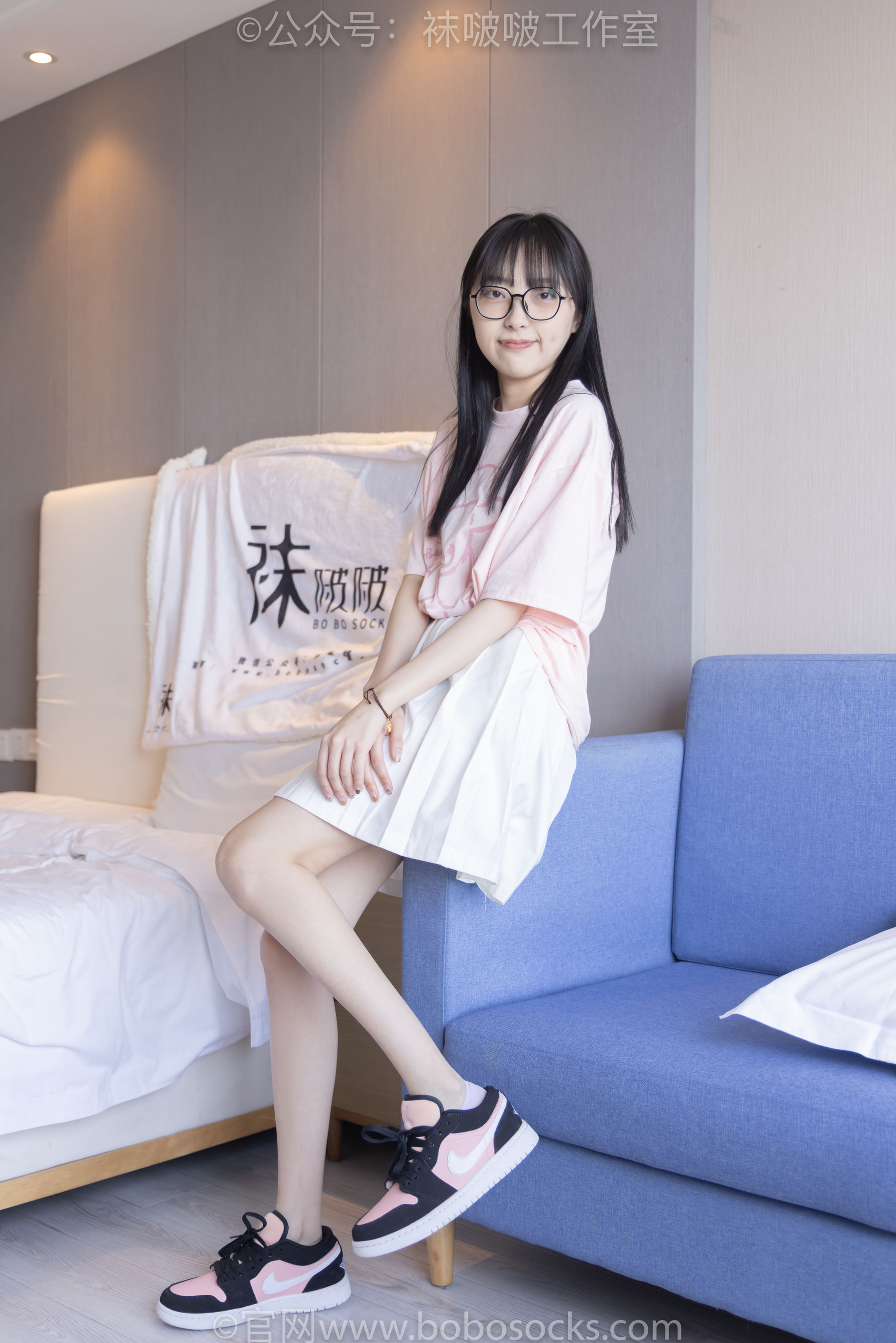 BoBoSocks袜啵啵 No.091 稚予-板鞋、淡粉色船袜、黑色船袜、裸足_第1张