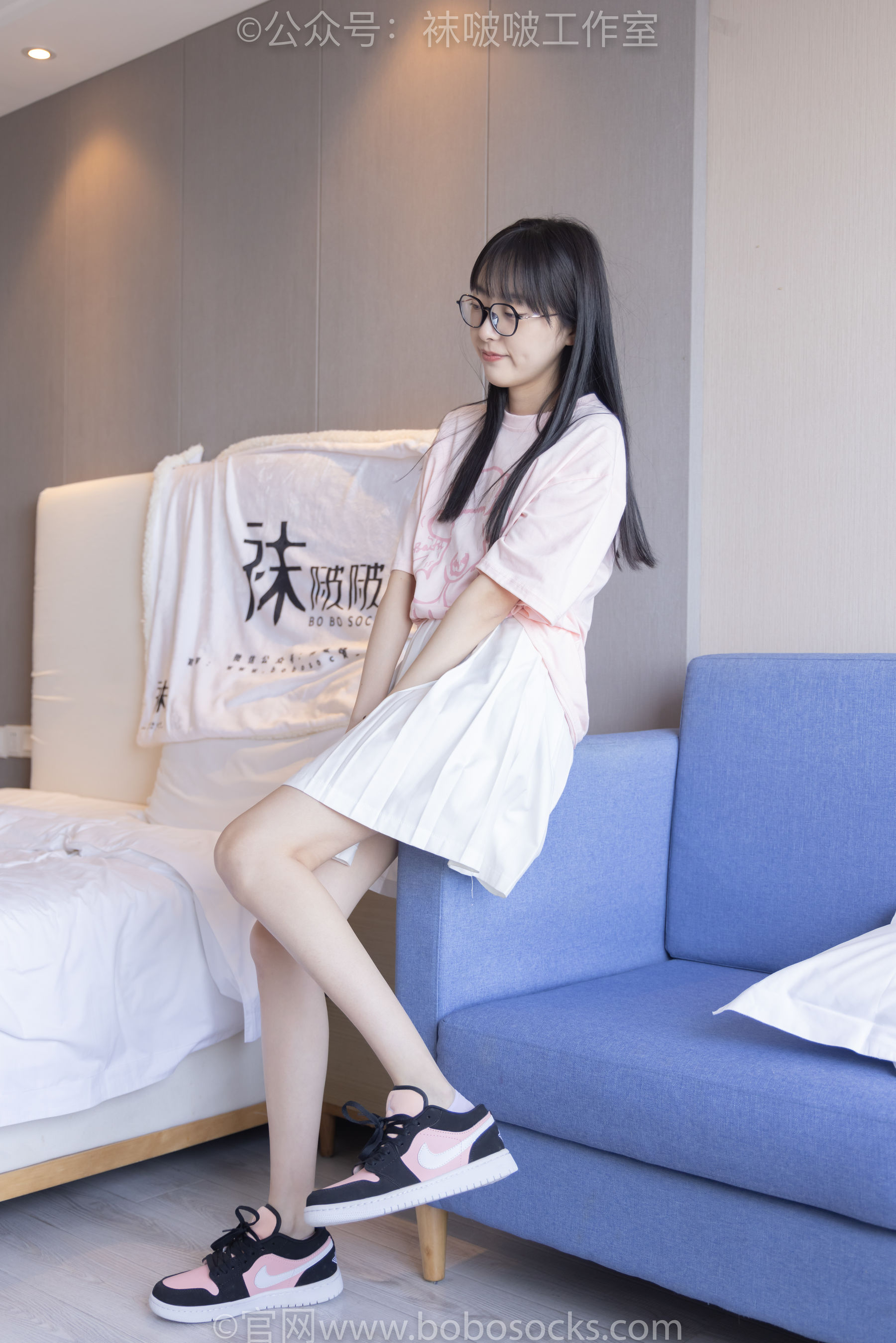 BoBoSocks袜啵啵 No.091 稚予-板鞋、淡粉色船袜、黑色船袜、裸足_第2张